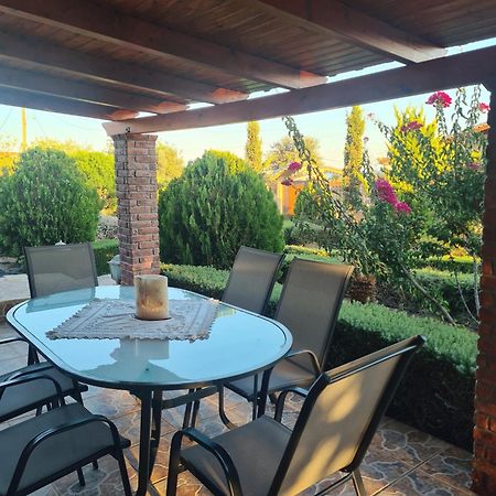 פורטו הלי Guesthouse Petrothalassa מראה חיצוני תמונה