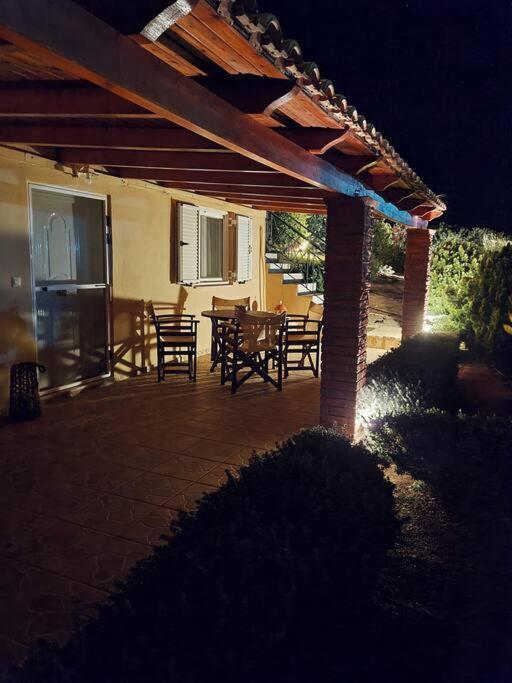 פורטו הלי Guesthouse Petrothalassa מראה חיצוני תמונה