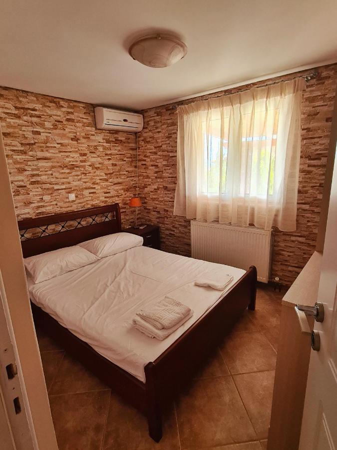 פורטו הלי Guesthouse Petrothalassa מראה חיצוני תמונה
